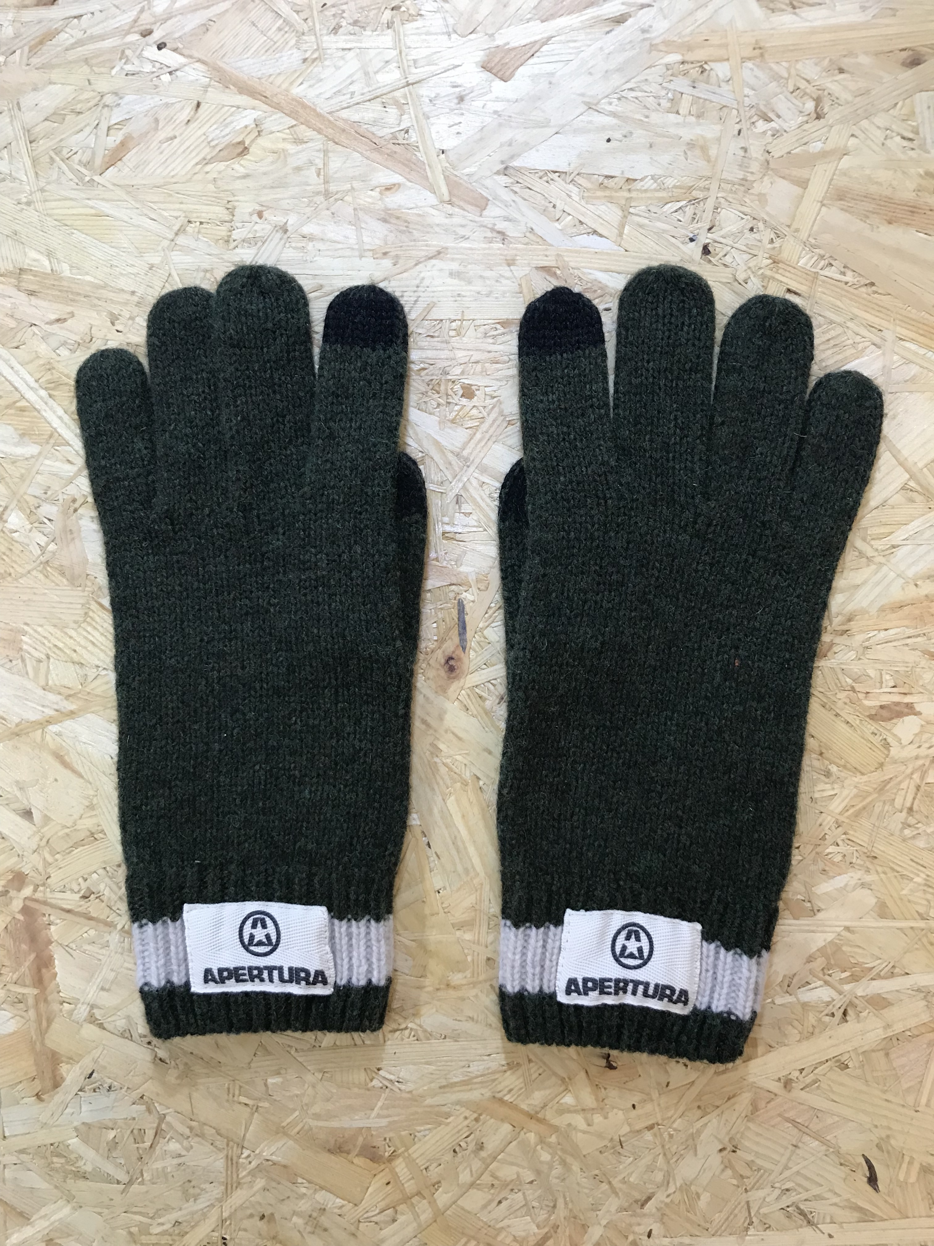 GLOVES-GREEN